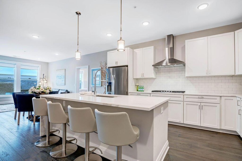 751N6thStreet_Hommati102