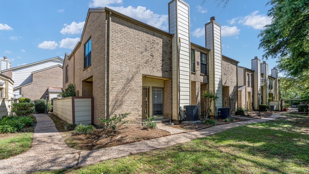 Welcome to 8299 Cambridge Unit 201 in the heart of