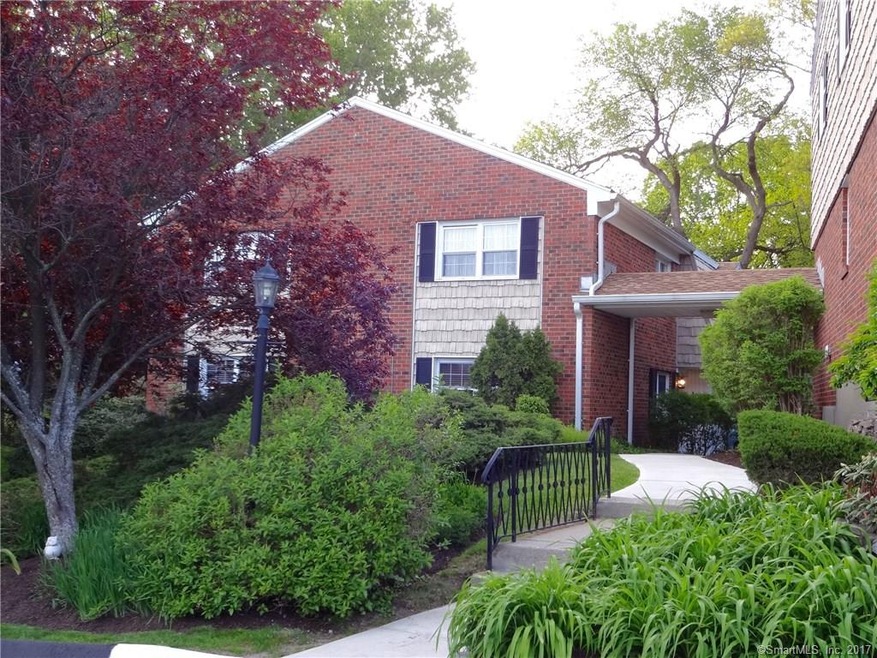 245 Unquowa Rd unit 117, Fairfield, CT 06824 - photo 1