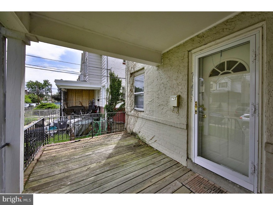 7040 Clover Ln, Upper Darby, PA 19082 - photo 1