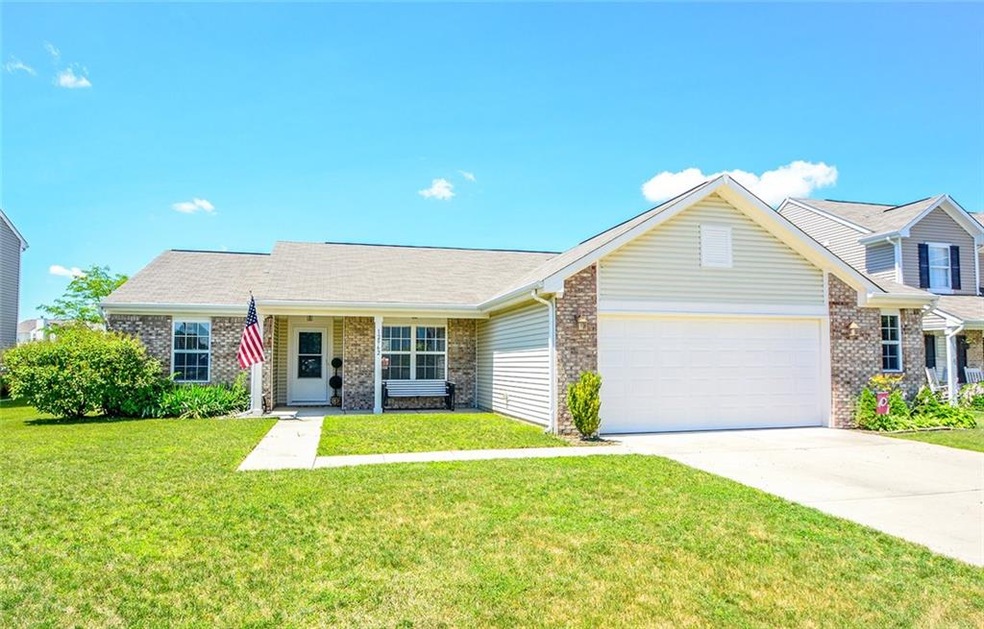 12962 Dolphins Ln, Fishers, IN 46037 - photo 1