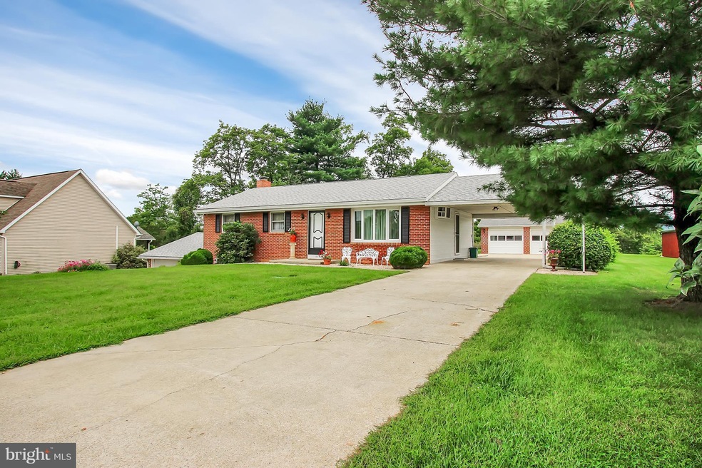 187 Maranatha Dr, Saint Thomas, PA 17252 - photo 1