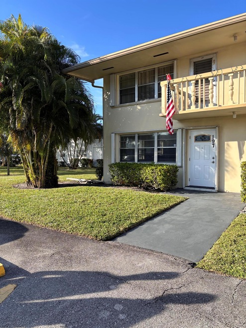197 Sussex K unit 197, West Palm Beach, FL 33417 - photo 1