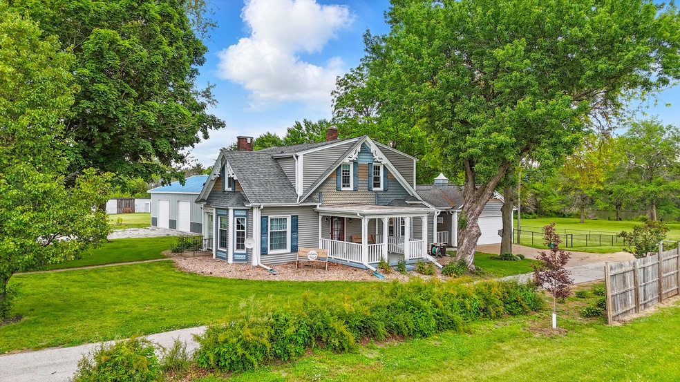 18262 Hwy 70 Conesville IA