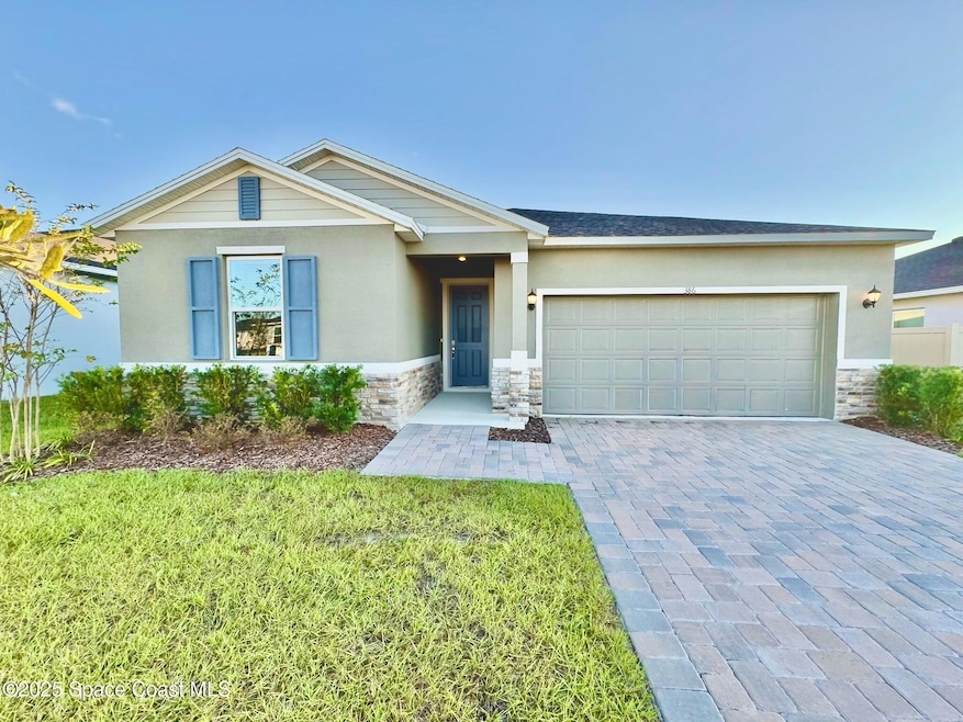 386 Glaspell Cir SE, Palm Bay, FL 32909 - photo 1