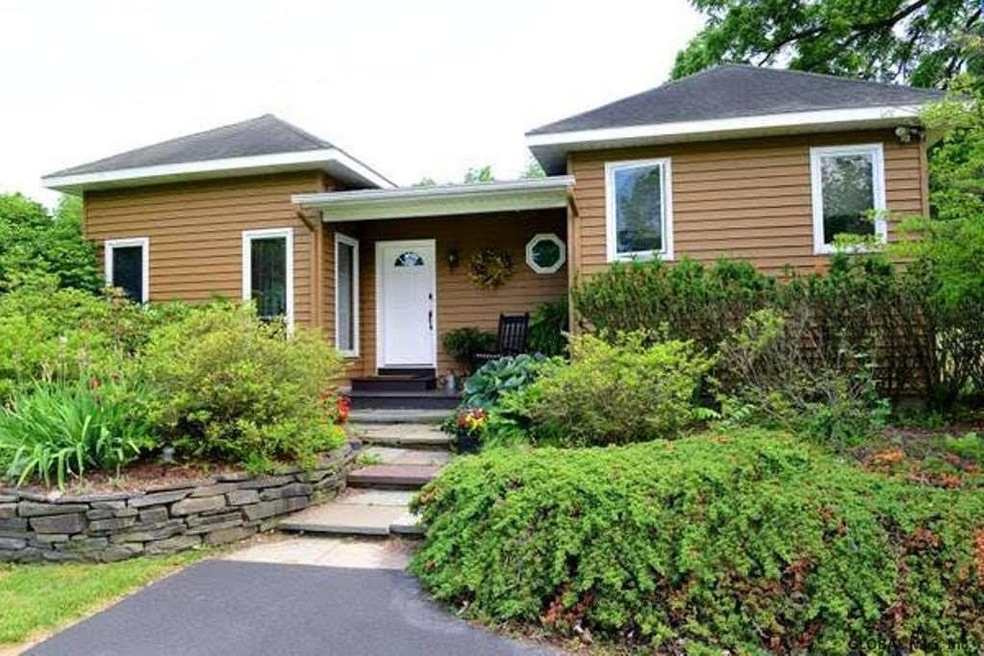 250 van Wies Pt Rd, Glenmont, NY 12077 - photo 1