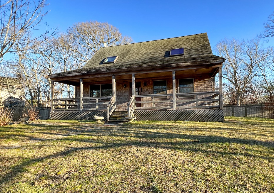 77 20th St N, Edgartown, MA 02539 - photo 1