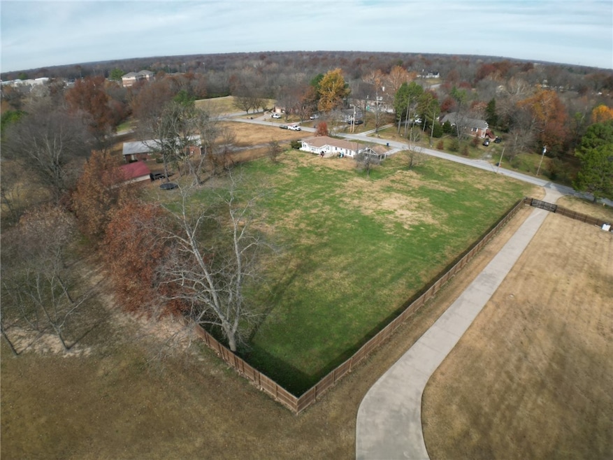 Pending $349,000 • Co-Listing Agent