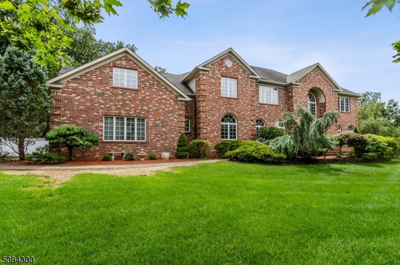 99 Sleepy Hollow Ln, Belle Mead, NJ 08502 - photo 1