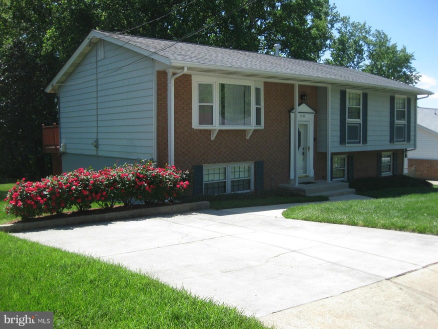 1727 Taylor Ave, Fort Washington, MD 20744 - photo 1