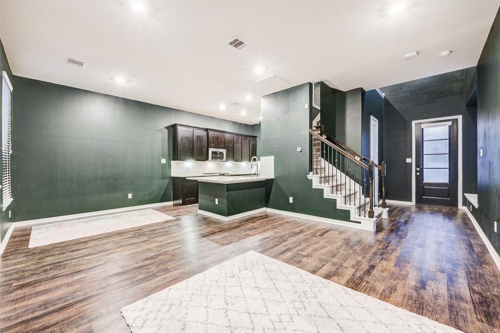 238 Garrison Dr, Houston, TX 77009 - photo 1