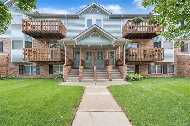 324-Pinewood-drive-Plymouth-Michigan-windowstill-5