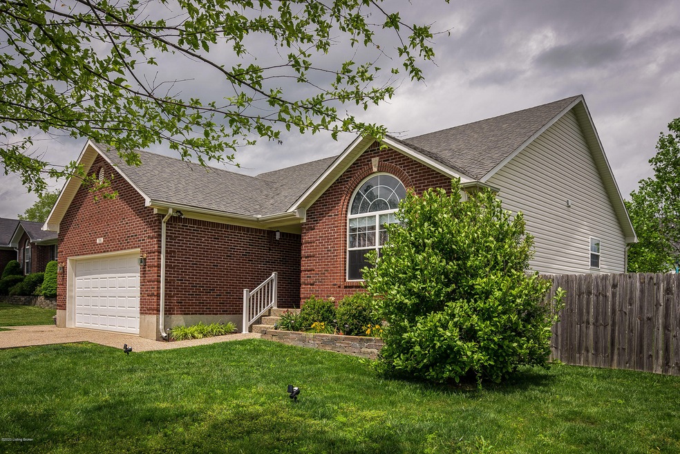 196 Misty Brooke Dr, Mount Washington, KY 40047 - photo 1