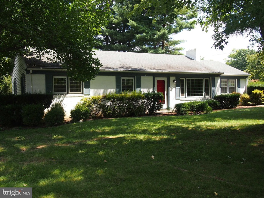 17900 Pin Oak Rd, Hagerstown, MD 21740 - photo 1