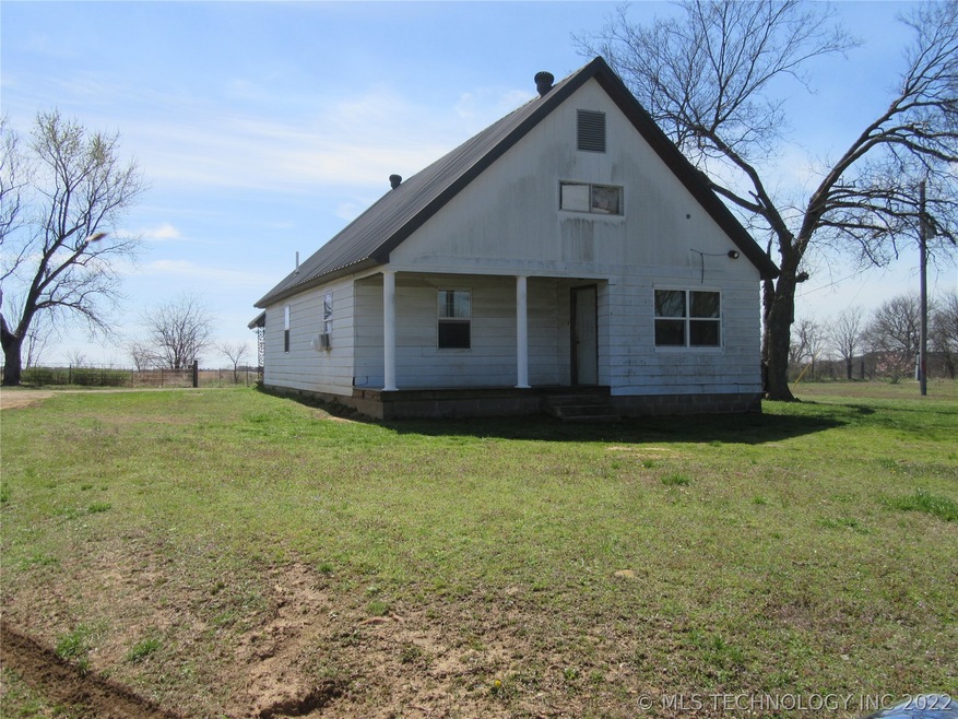 1004 Wildhorse Ranch Rd, McAlester, OK 74501 - photo 1
