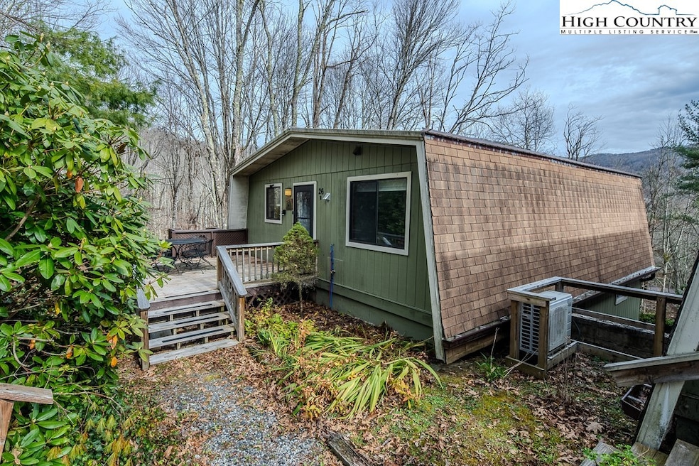 2/1 Condo in Ski Country