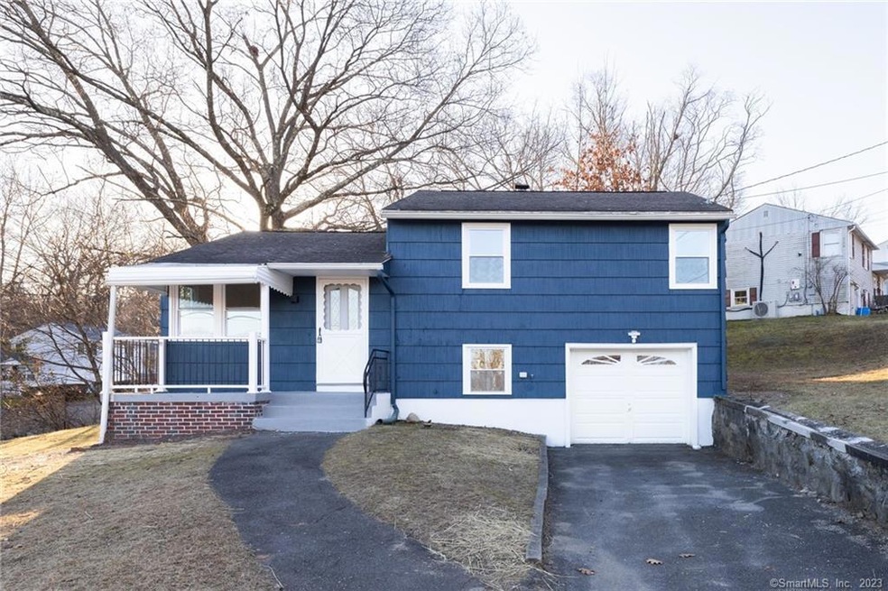 29 Longmeadow Dr, Waterbury, CT 06706 - photo 1