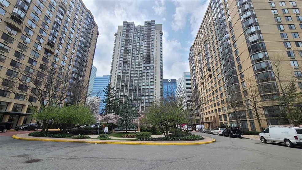 The Emerald unit 2004, Jersey City, NJ 07310 - photo 1