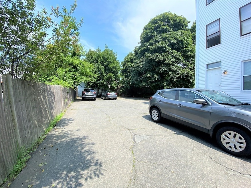 32 Hancock St unit 3, Salem, MA 01970 - photo 1