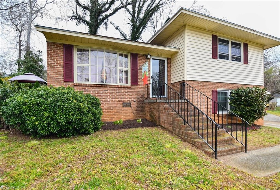 1612 W Meadowview Rd, Greensboro, NC 27403 - photo 1