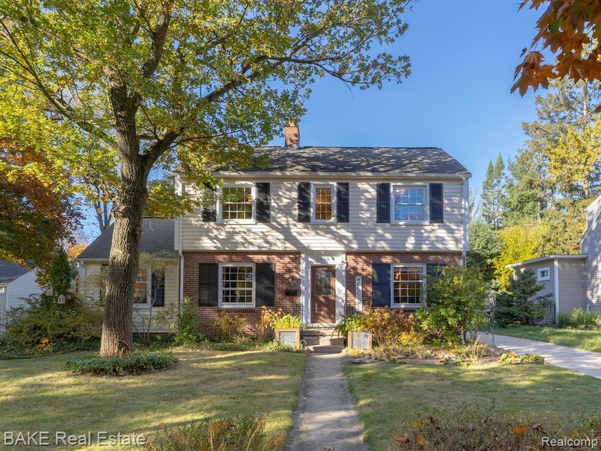 Pending $560,000 • Co-Listing Agent