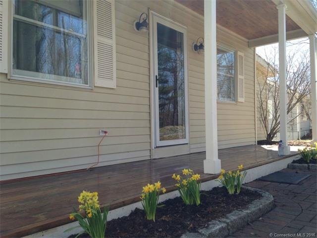 101 Waverly Park Rd, Branford, CT 06405 - photo 1