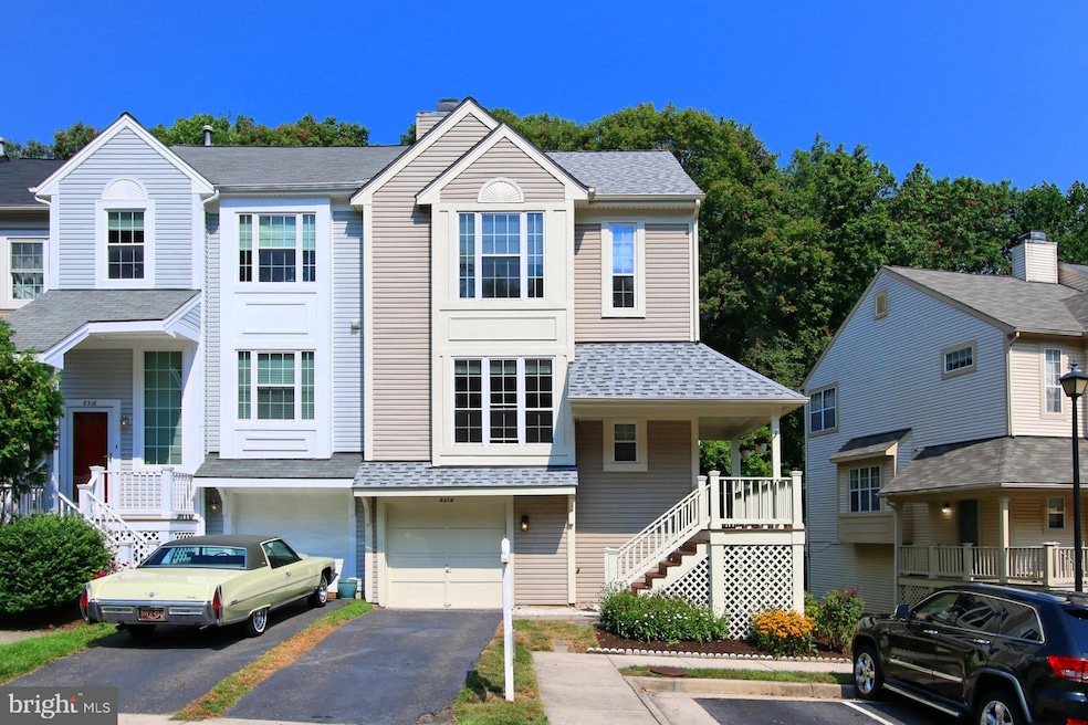 8314 Linden Oaks Ct, Lorton, VA 22079 - photo 1