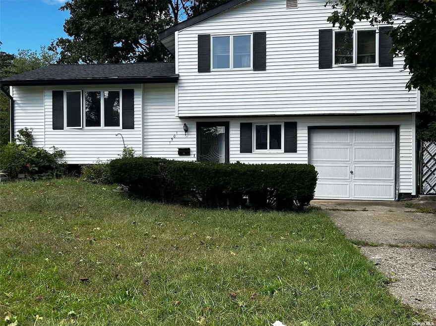 1501 Wave Ave, Medford, NY 11763 - photo 1