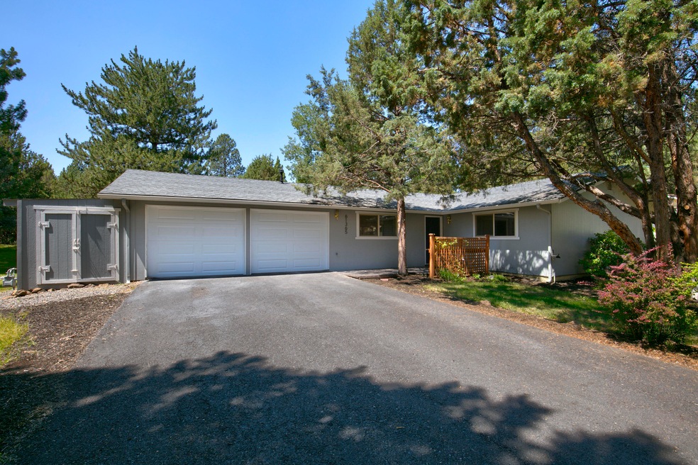 61365 Robin Hood Ln, Bend, OR 97702 - photo 1