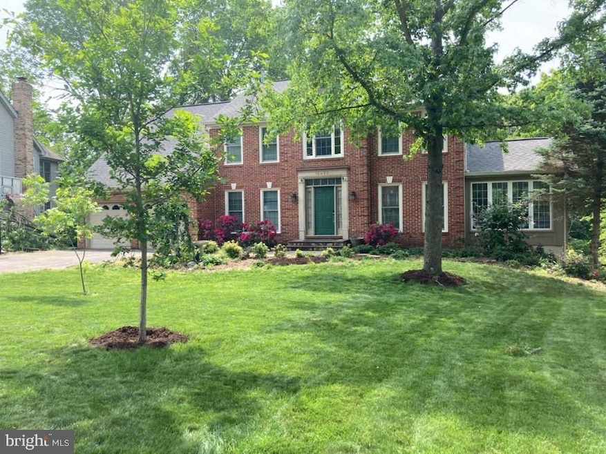 15425 Snowhill Ln, Centreville, VA 20120 - photo 1