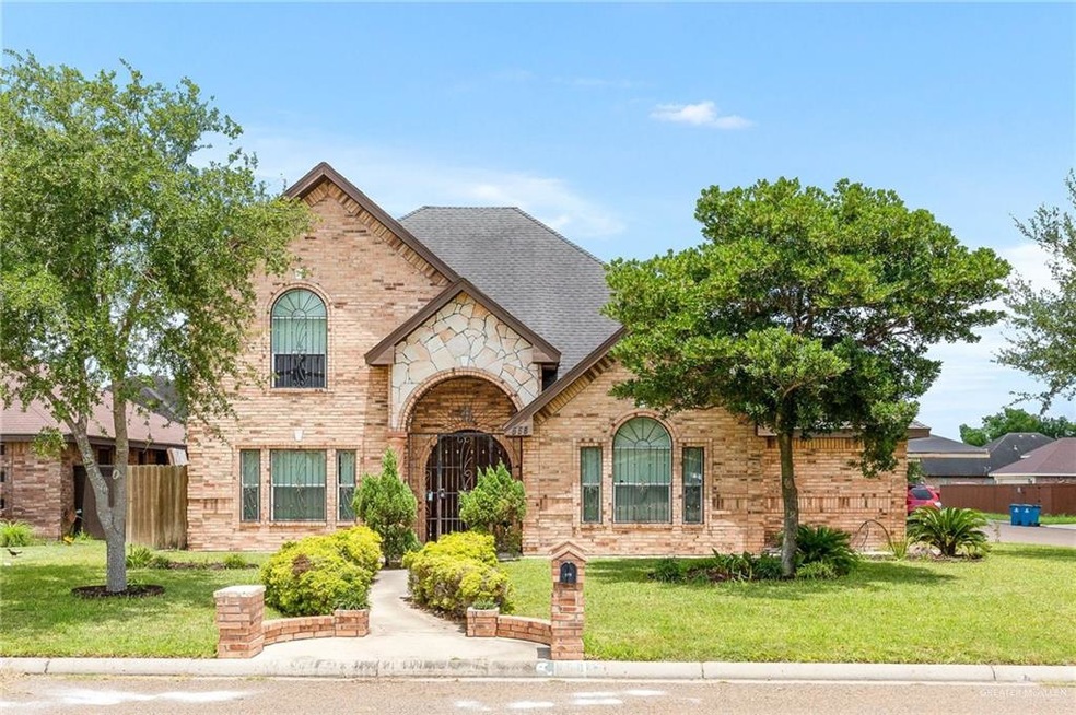 558 Greystone Cir, Alamo, TX 78516 - photo 1