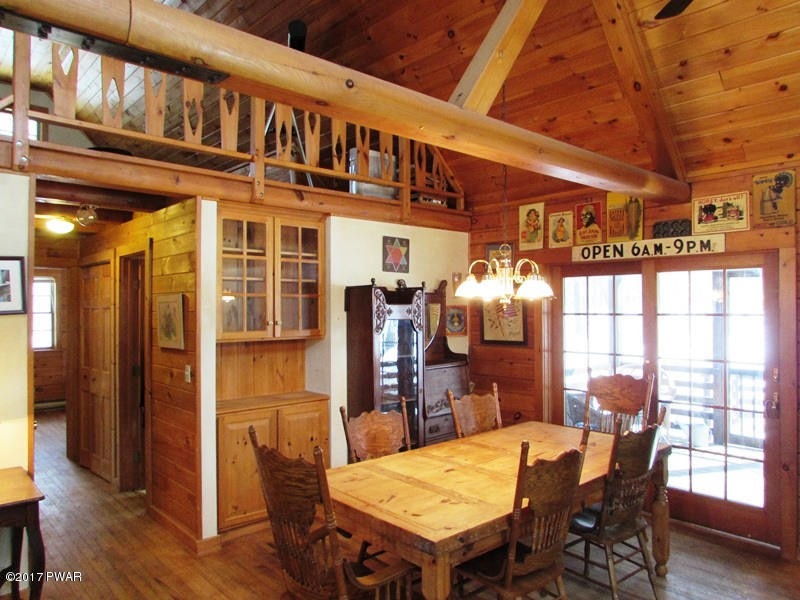 307 Surrey Dr, Hawley, PA 18428 - photo 1