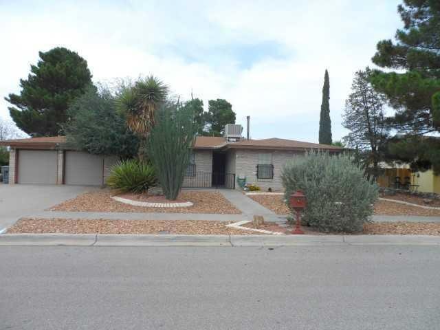 10833 Bella Vista Dr, El Paso, TX 79935 - photo 1