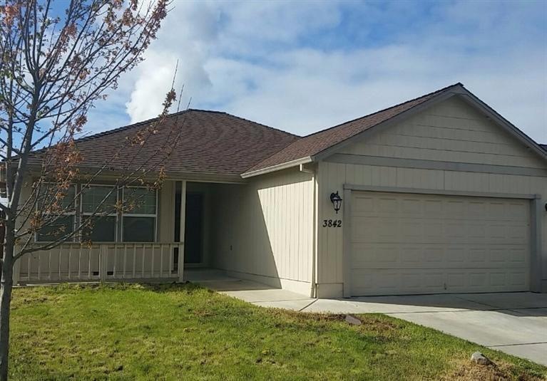 3842 Valley Meadows Dr, White City, OR 97503 - photo 1