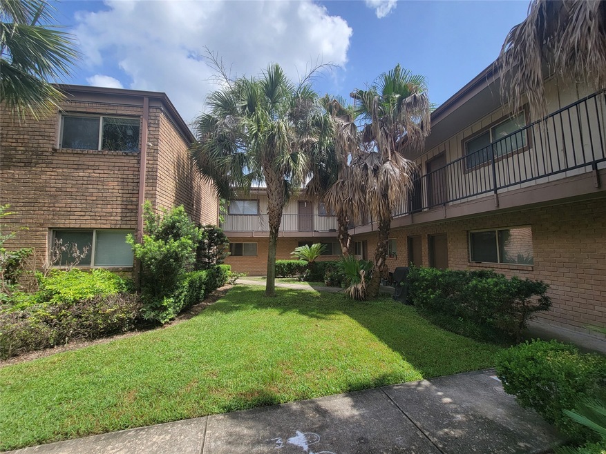 1530 Heights Blvd unit 17, Houston, TX 77008 - photo 1
