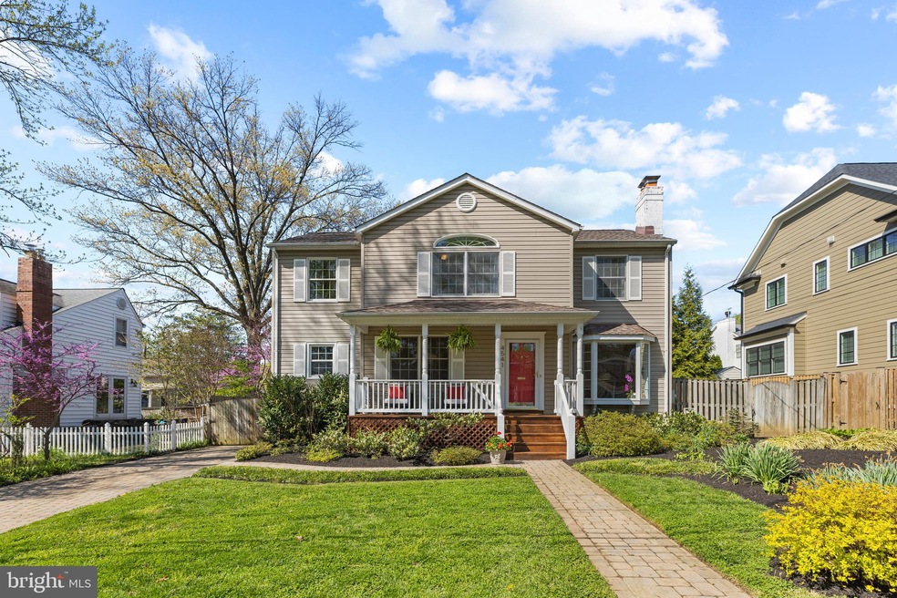 4541 N Chelsea Ln, Bethesda, MD 20814 - photo 1