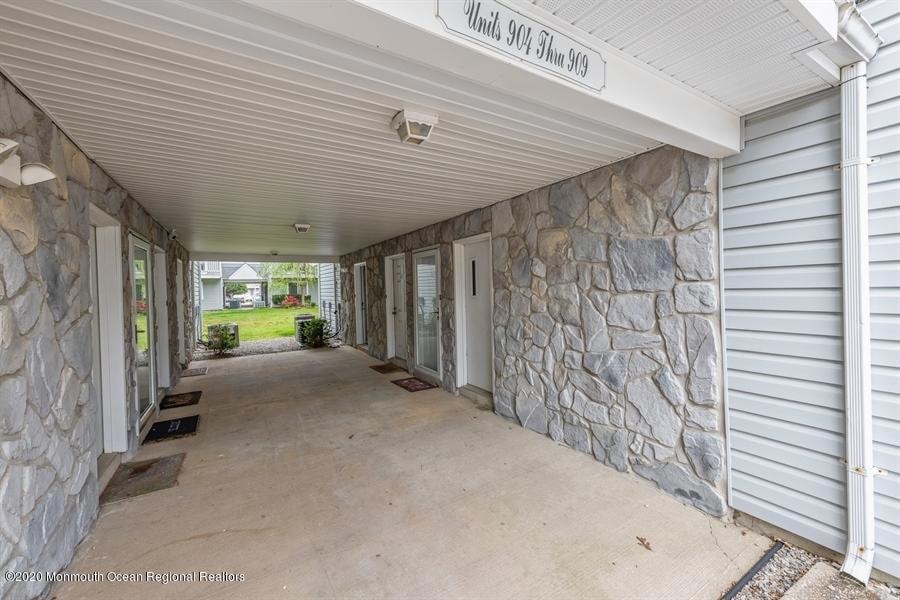 904 Scarlet Oak Ave, Toms River, NJ 08755 - photo 1