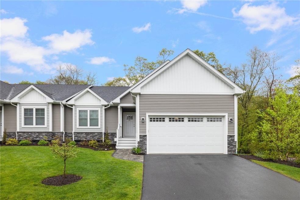 81 Stonebridge Ln, East Greenwich, RI 02818 - photo 1