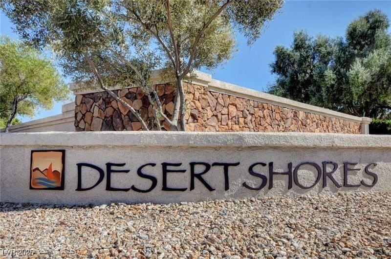 DESERT SHORES COMMUNITY