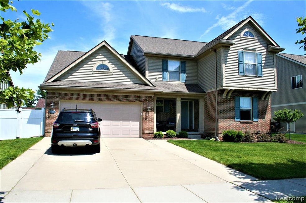 9398 Maple Ridge Dr, Newport, MI 48166 - photo 1