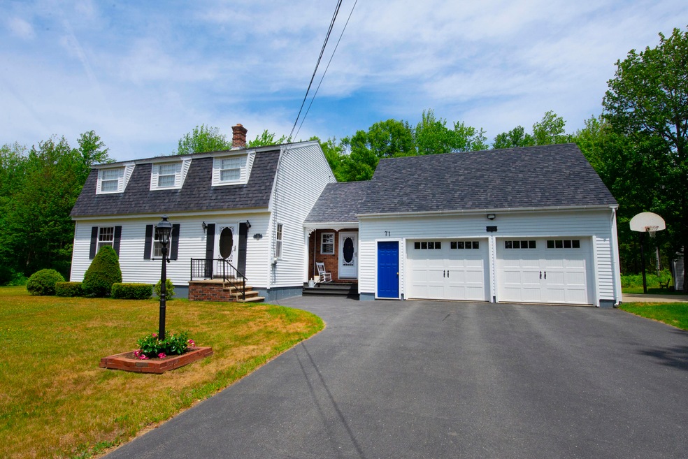Front view of home