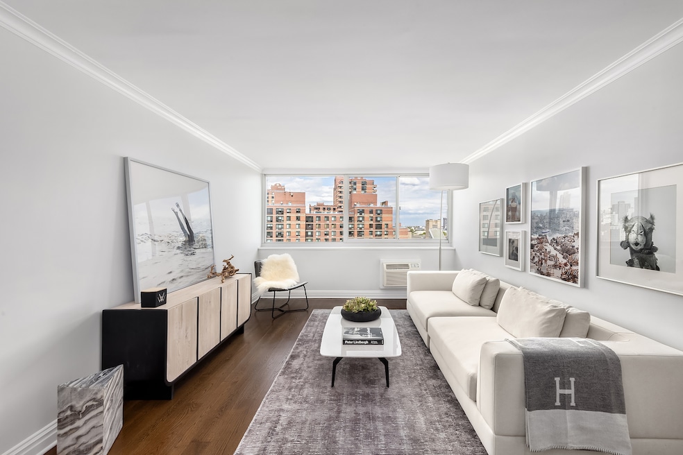 Westview unit LL41, New York, NY 10044 - photo 1