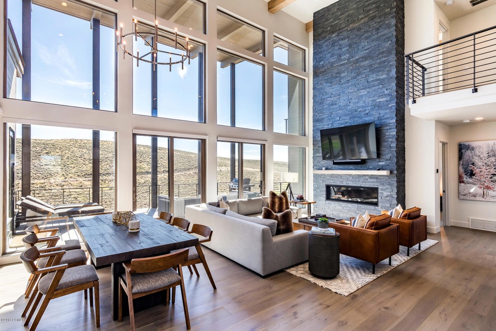 6650 Golden Bear Loop Park-001-049-Great