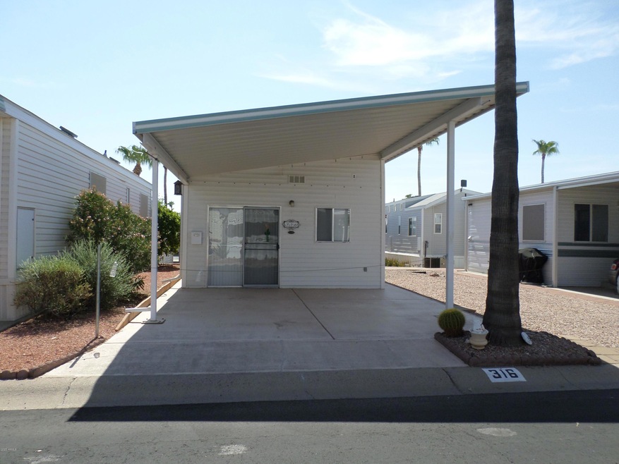 RV LOT WITH ARIZONA ROOM