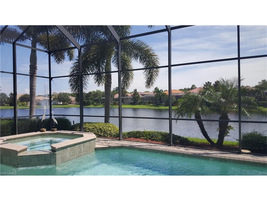 Gorgeous Lake and Fountain View, Oversized 7'Spa