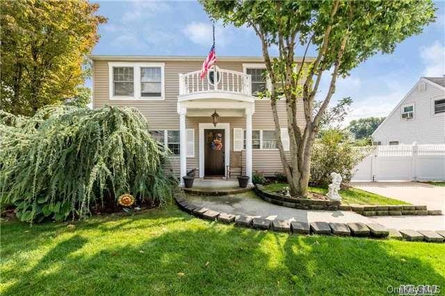 20 Clay Ln, Levittown, NY 11756 - photo 1