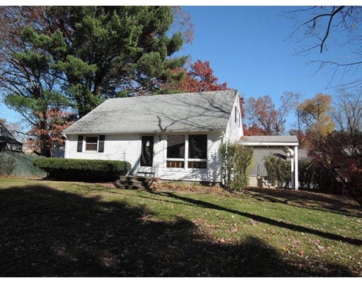 39 Kenilworth St, Springfield, MA 01109 - photo 1