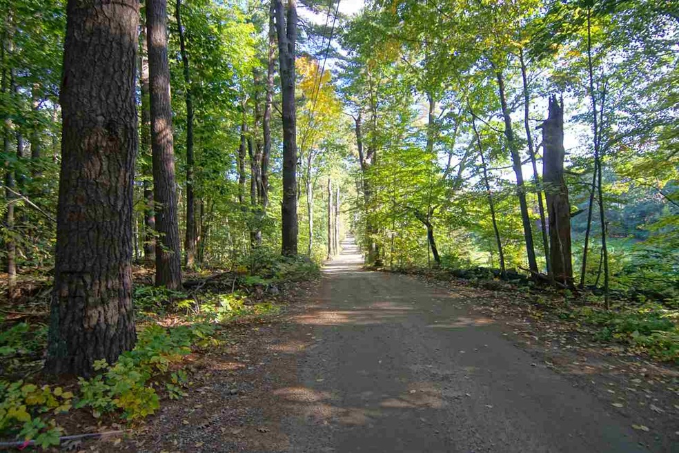 25 Martine Cottage Rd, Portsmouth, NH 03801 - photo 1