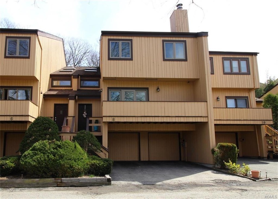 8 Dakota Ct, Suffern, NY 10901 - photo 1