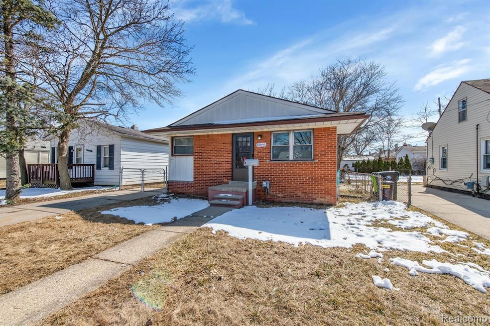 15646 Frazho Rd, Roseville, MI 48066 - photo 1